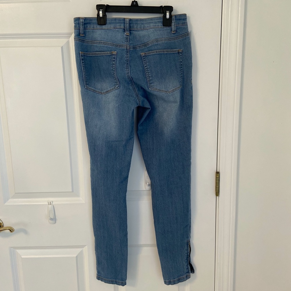 Cache Jeans - Picture 4 of 7